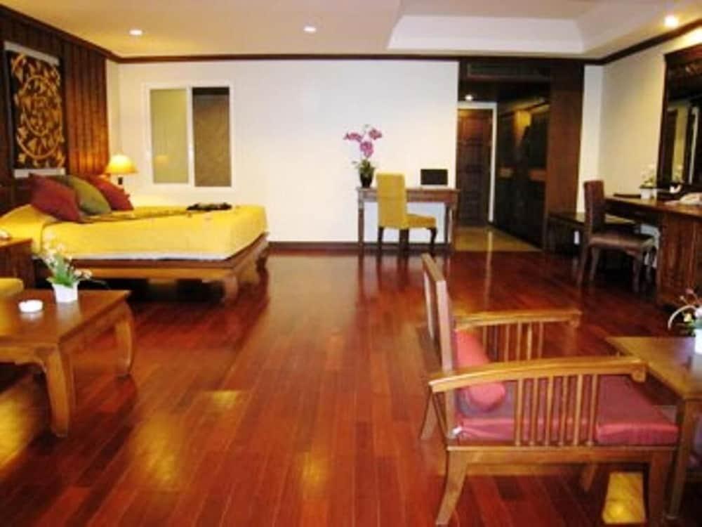 Avalon Beach Resort Pattaja Kültér fotó